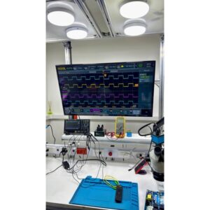 Laboratorio electrónico tarjetas Medellín