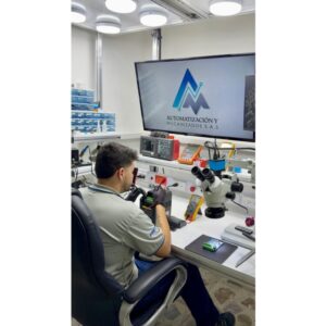 Laboratorio electrónico tarjetas Medellín